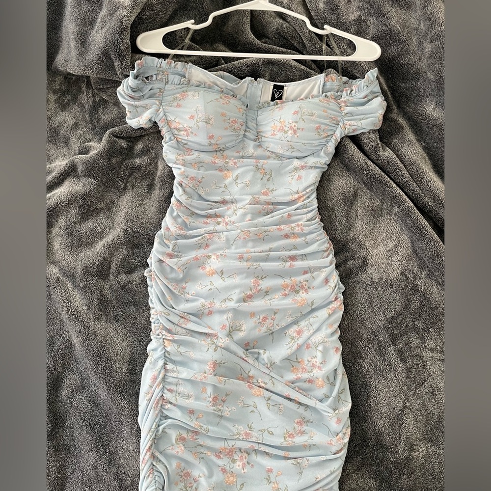 Windsor Blue Floral Form Fitting Dress